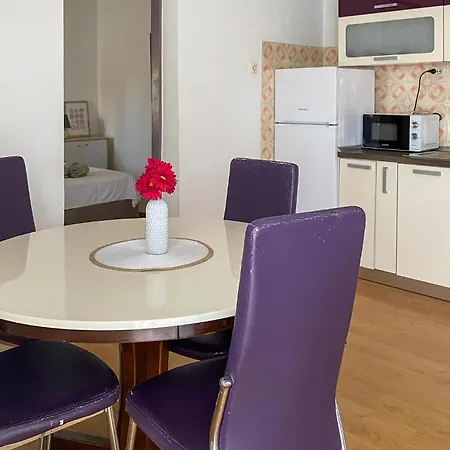 Cozy In Okrug Gornji With Sauna Trogir