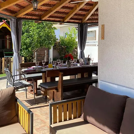 Cozy In Okrug Gornji With Sauna *