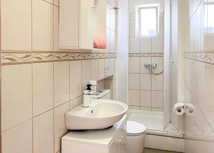 Cozy In Okrug Gornji With Sauna Nyaraló Trogir