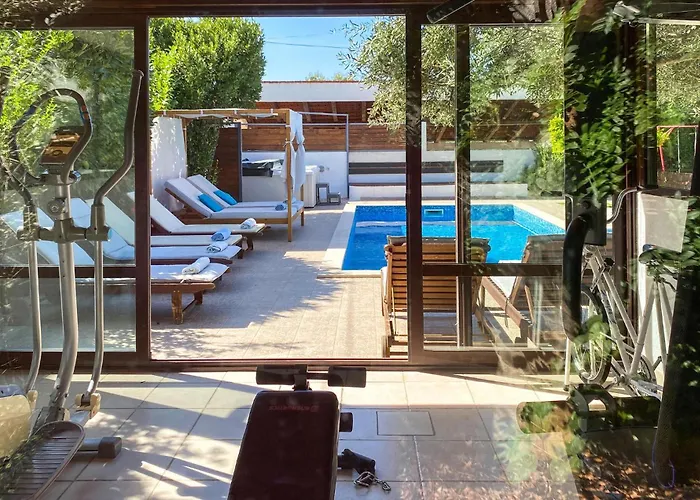 Cozy In Okrug Gornji With Sauna Trogir