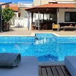 Casa vacanze Cozy In Okrug Gornji With Sauna Traù