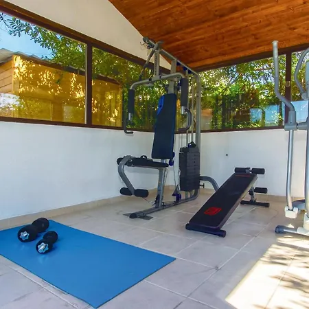 Holiday home Cozy In Okrug Gornji With Sauna Trogir