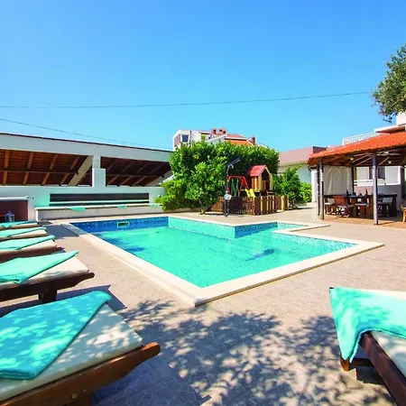 Holiday home Cozy In Okrug Gornji With Sauna *